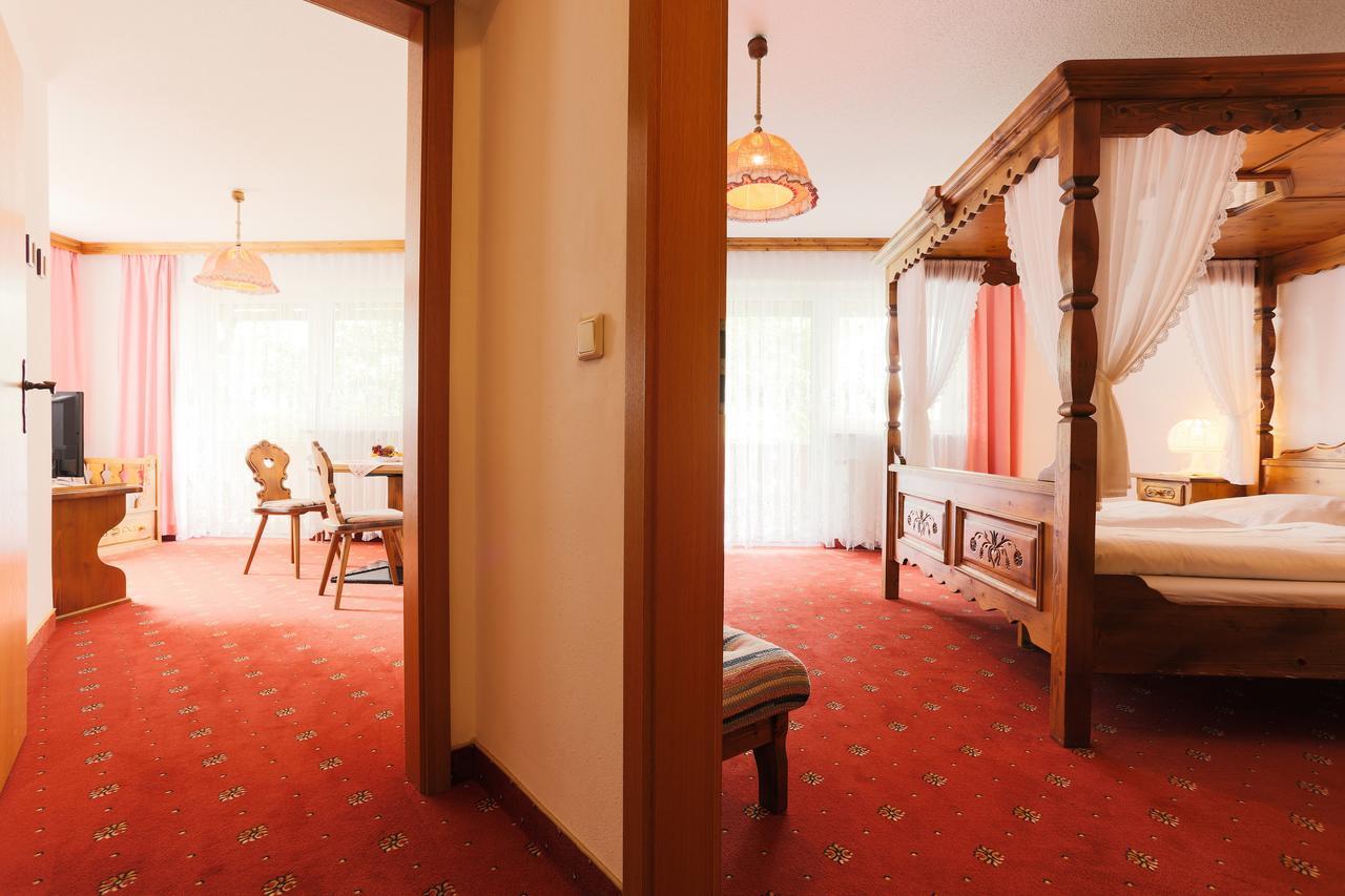 Sattelbogener Hof Hotel Traitsching Kültér fotó